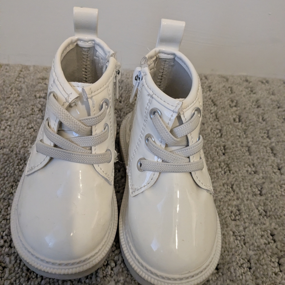 Kids White Lace-Up Shoes